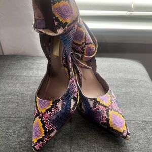 Elegant Multi-Colored Snakeskin Pattern Women's Heels -size 7